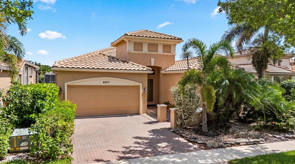 8887 VIA PRESTIGIO W Wellington, FL 33411