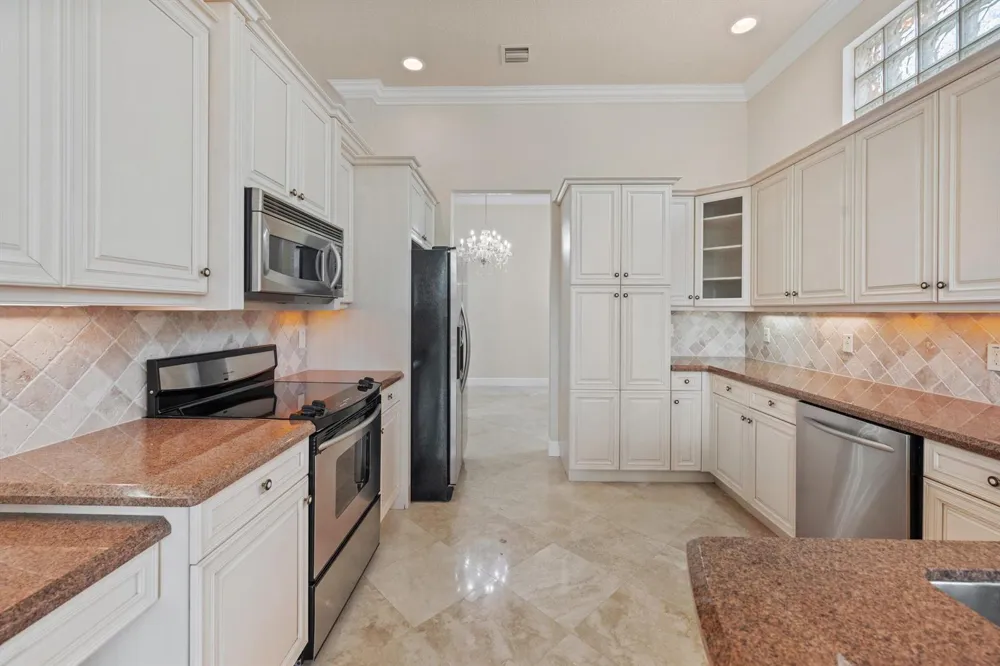 8887 VIA PRESTIGIO W Wellington, FL 33411