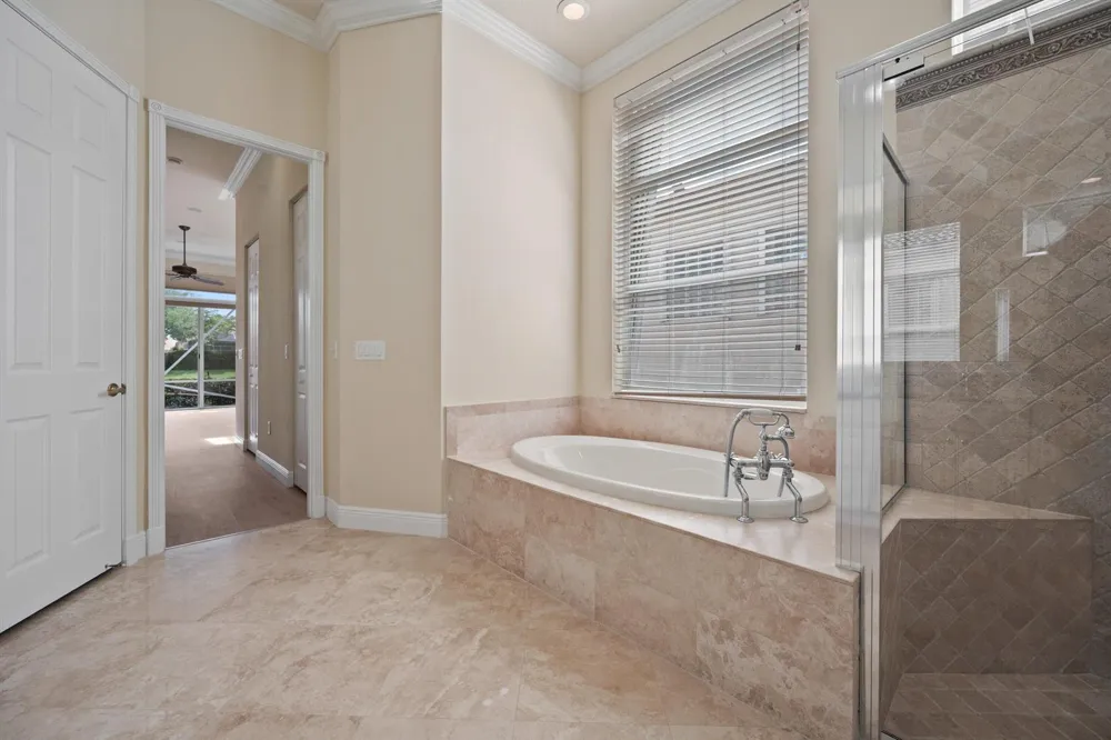 8887 VIA PRESTIGIO W Wellington, FL 33411
