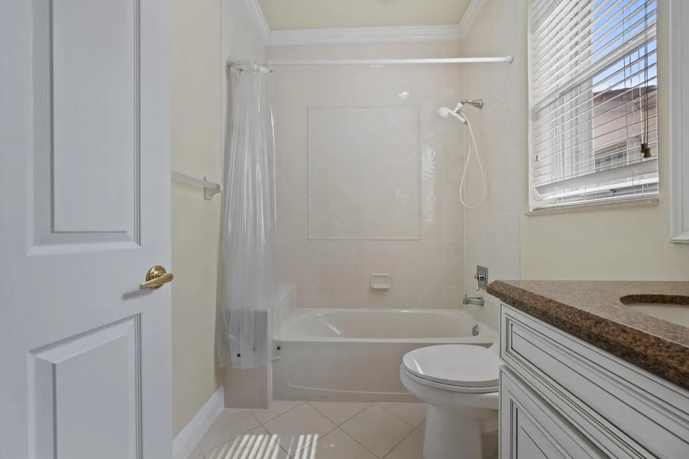 8887 VIA PRESTIGIO W Wellington, FL 33411