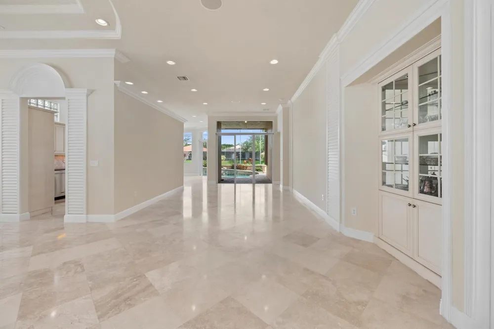 8887 VIA PRESTIGIO W Wellington, FL 33411