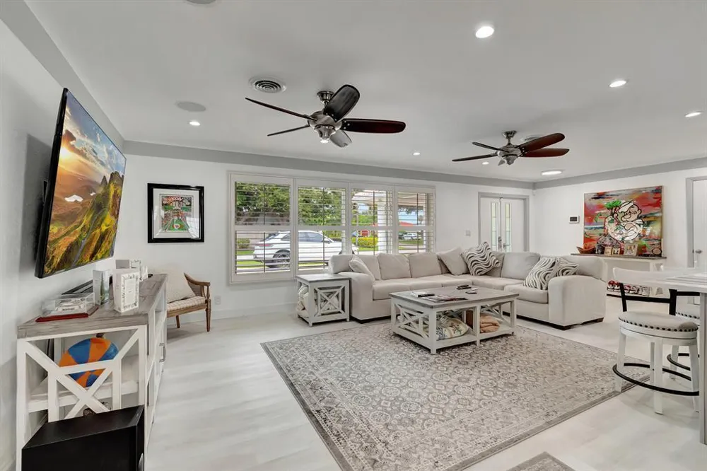 4450 NE 23RD AVENUE Lighthouse Point, FL 33064