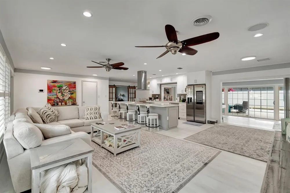 4450 NE 23RD AVENUE Lighthouse Point, FL 33064