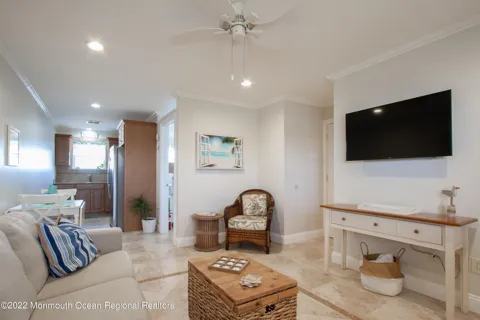 455 Ocean Boulevard #25