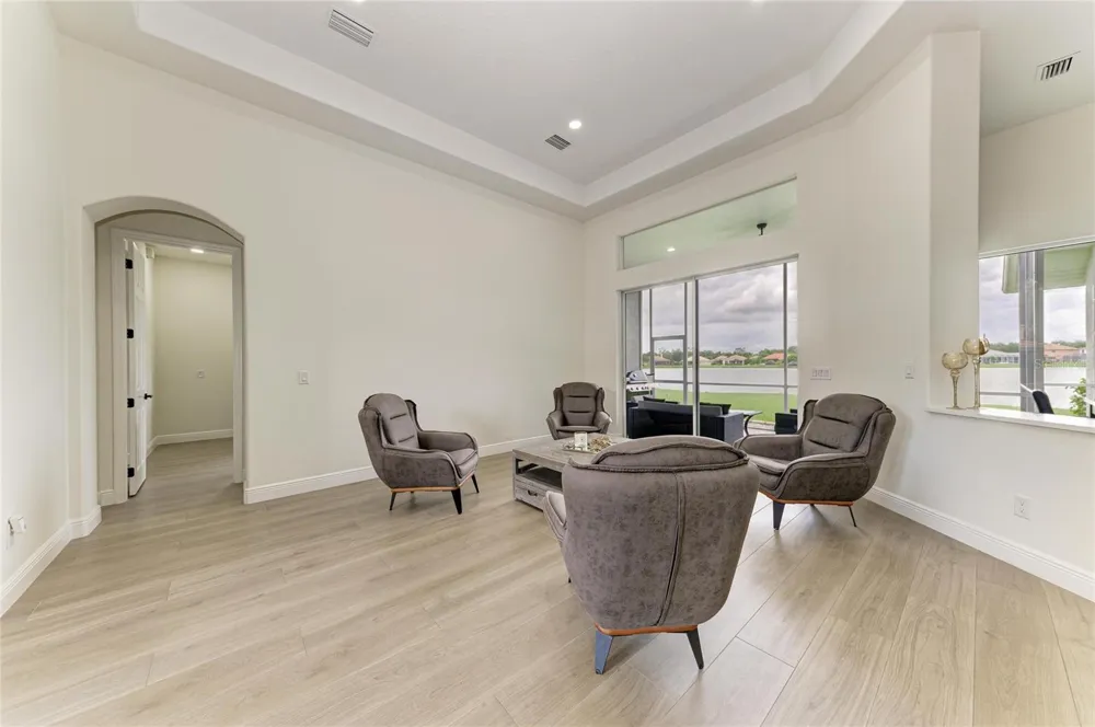 6988 74TH STREET CIRCLE E Bradenton, FL 34203