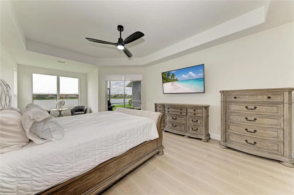 6988 74TH STREET CIRCLE E Bradenton, FL 34203