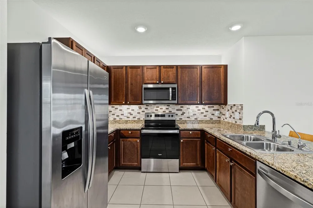10914 PENNY GALE LOOP San Antonio, FL 33576