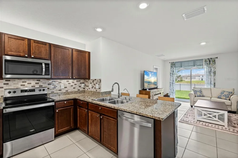 10914 PENNY GALE LOOP San Antonio, FL 33576
