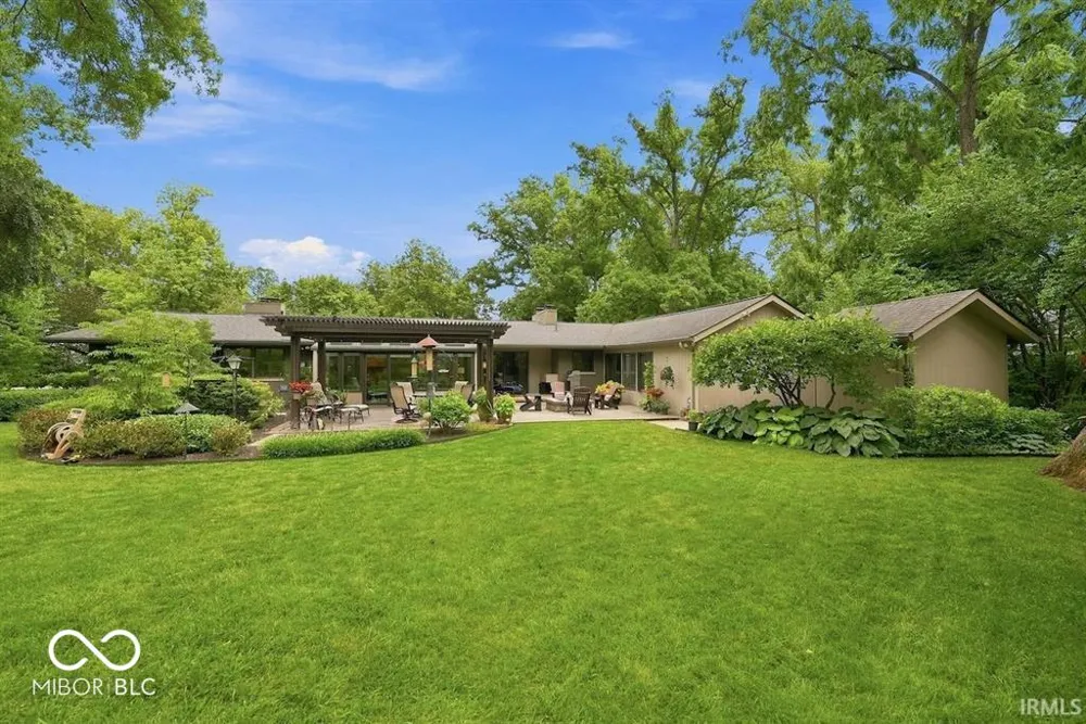 411 Wildwood Lane Muncie, IN 47304