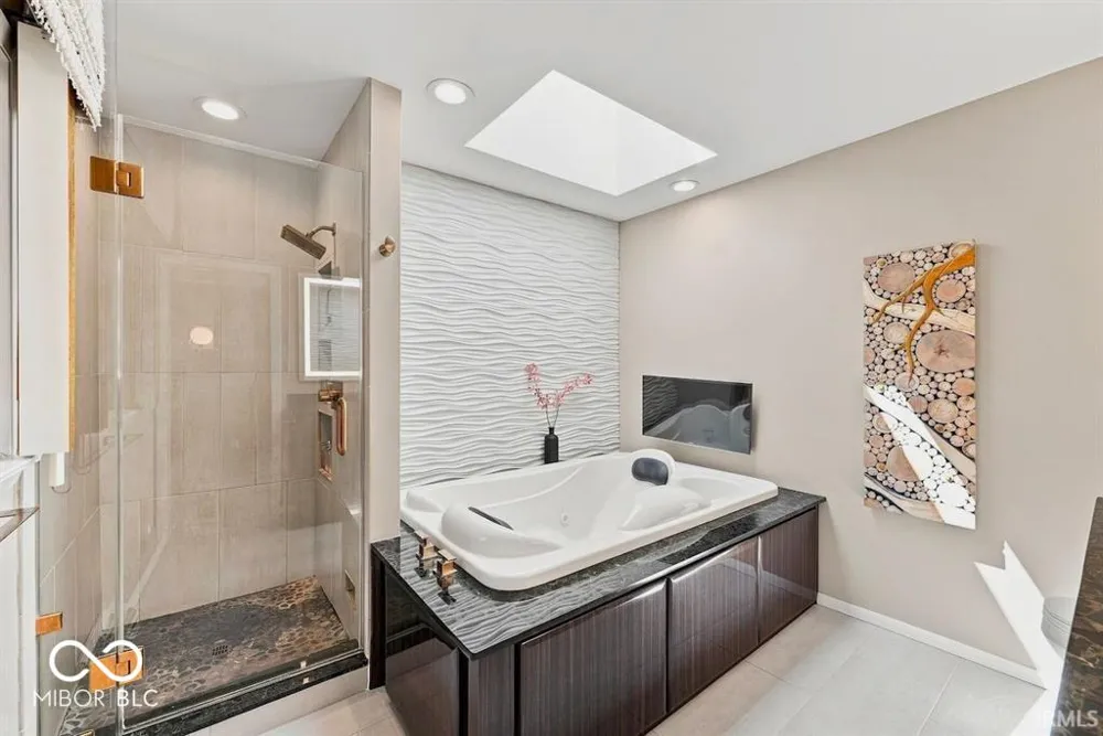 411 Wildwood Lane Muncie, IN 47304