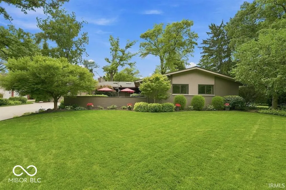 411 Wildwood Lane Muncie, IN 47304
