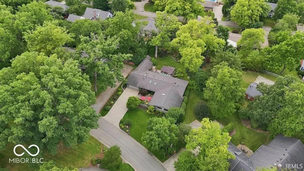 411 Wildwood Lane Muncie, IN 47304