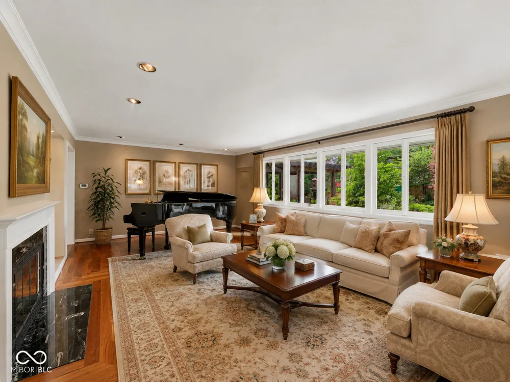 411 Wildwood Lane Muncie, IN 47304