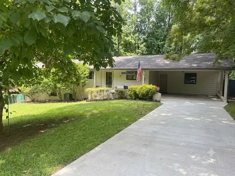 2665 Colonial Drive