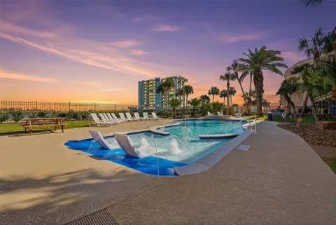 9520 Seawall Boulevard #353