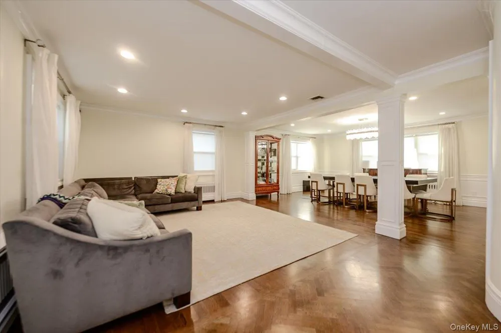 634 Jarvis Avenue Far Rockaway, NY 11691
