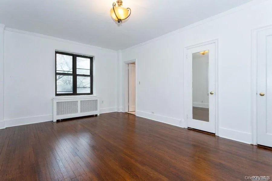 141 Wyckoff Place #4A Woodmere, NY 11598