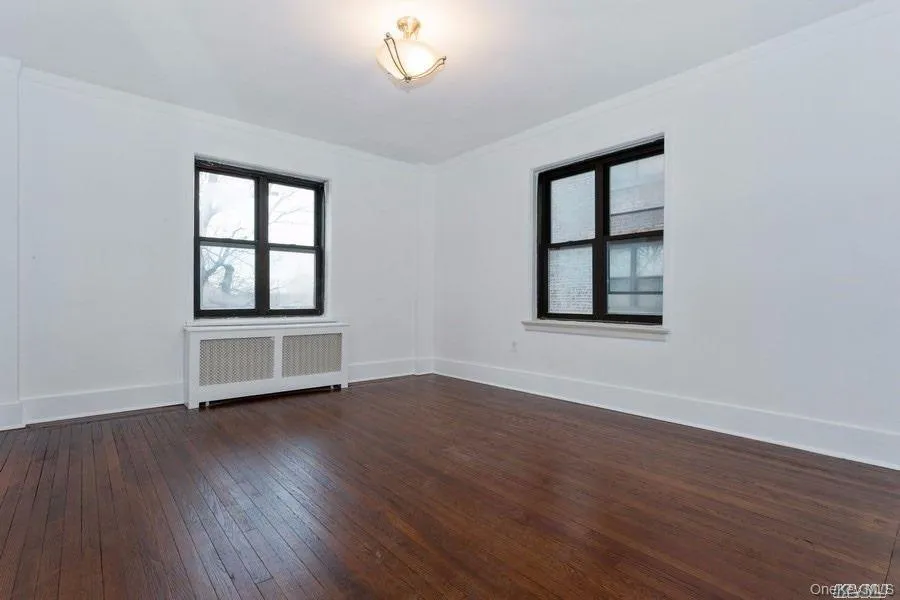 141 Wyckoff Place #4A Woodmere, NY 11598