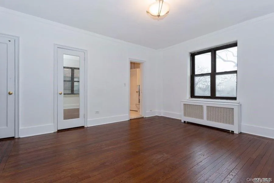 141 Wyckoff Place #4A Woodmere, NY 11598