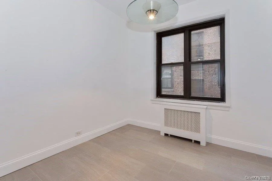 141 Wyckoff Place #4A Woodmere, NY 11598