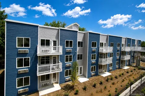 16 Dowd Street #101