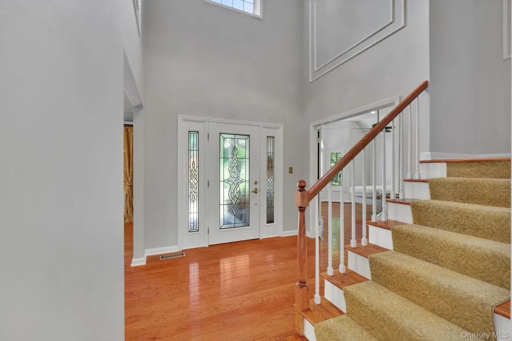 8 Glen Brook Court Wappingers Falls, NY 12590