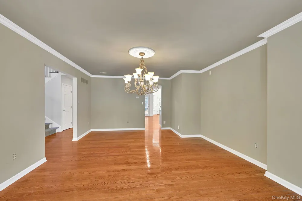 8 Glen Brook Court Wappingers Falls, NY 12590