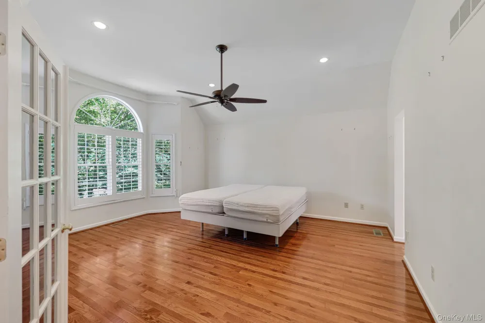 8 Glen Brook Court Wappingers Falls, NY 12590