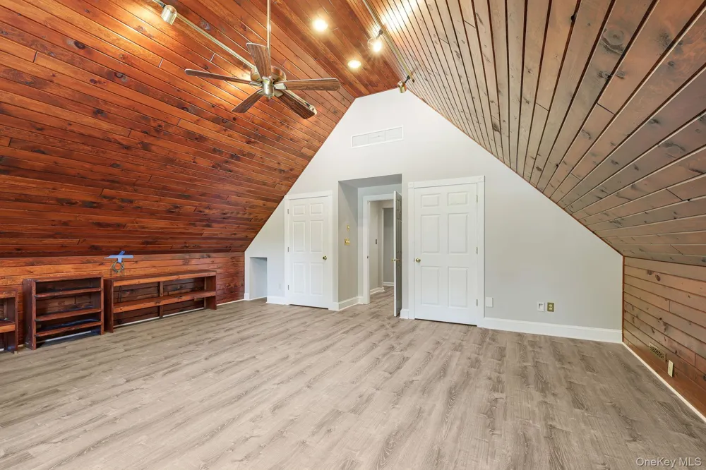 8 Glen Brook Court Wappingers Falls, NY 12590