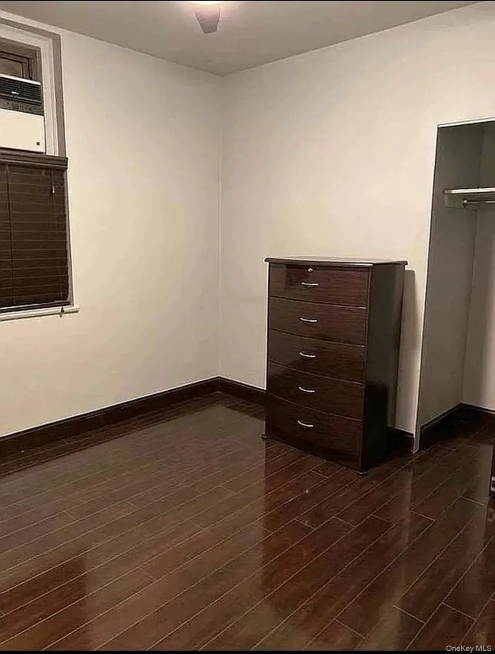 21-06 35th Street #1B Astoria, NY 11105