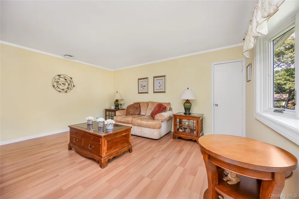 42 Pineacre Drive Smithtown, NY 11787