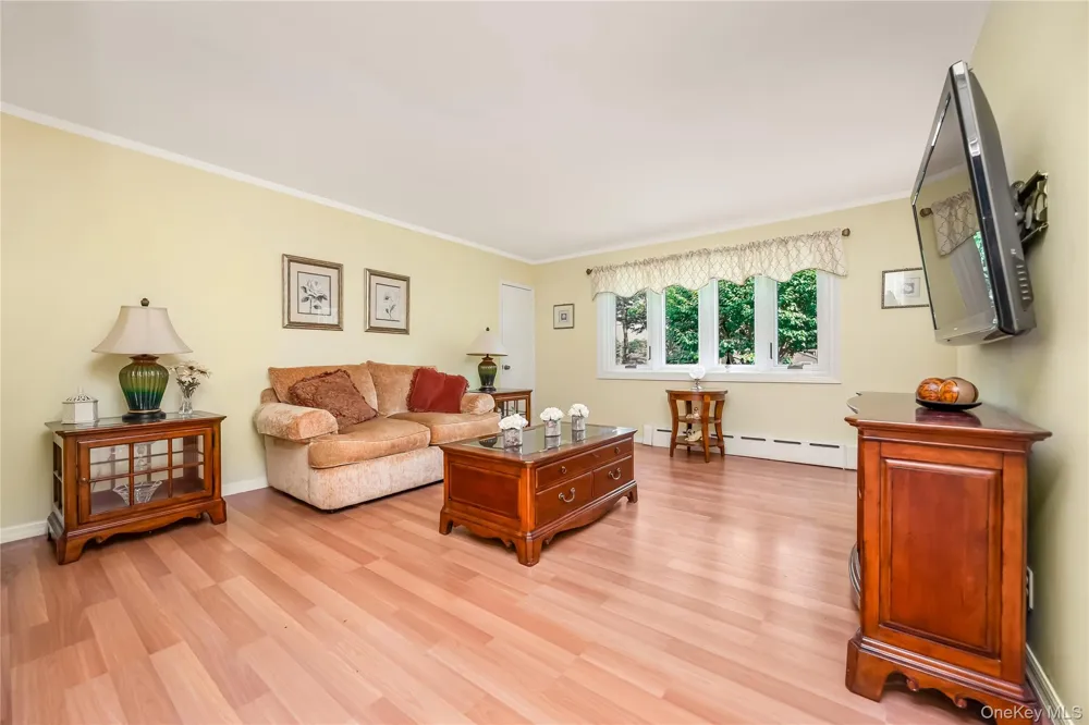 42 Pineacre Drive Smithtown, NY 11787