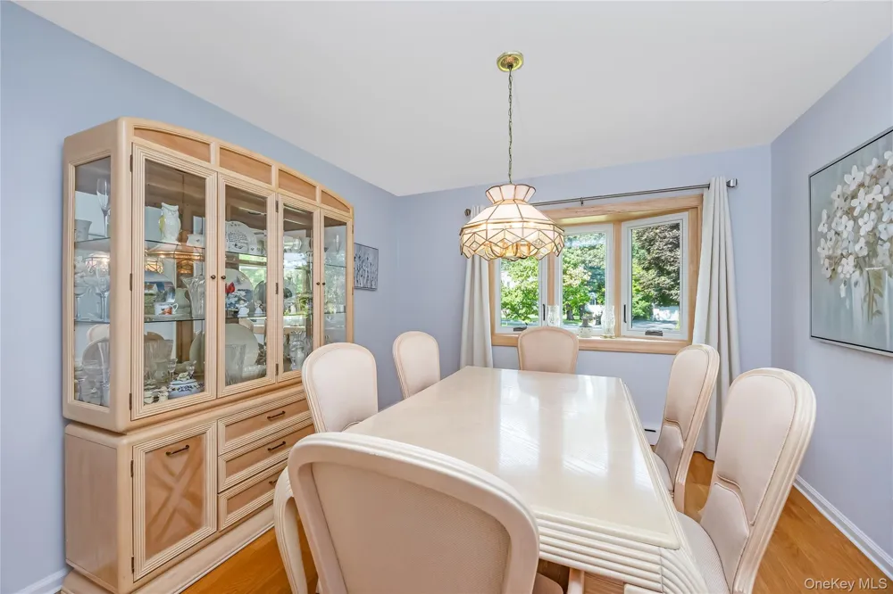 42 Pineacre Drive Smithtown, NY 11787