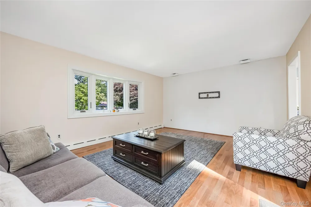 42 Pineacre Drive Smithtown, NY 11787