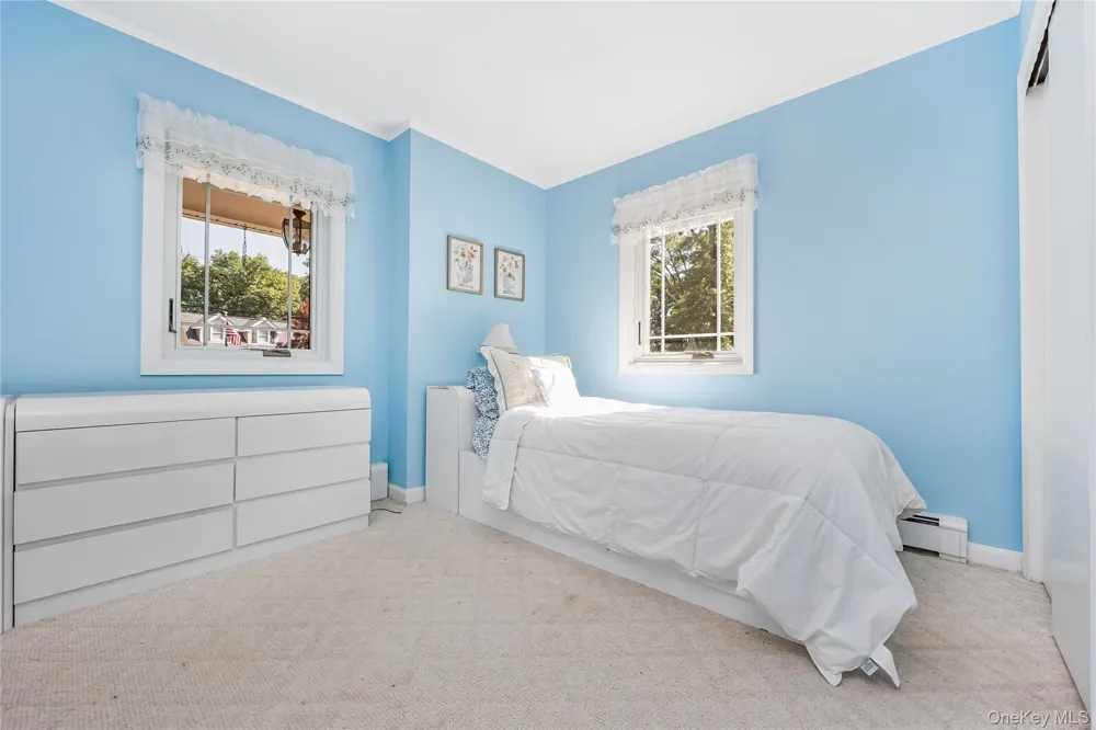 42 Pineacre Drive Smithtown, NY 11787