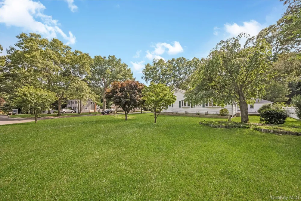 42 Pineacre Drive Smithtown, NY 11787