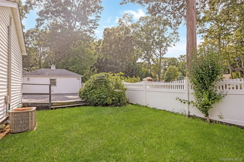42 Pineacre Drive Smithtown, NY 11787