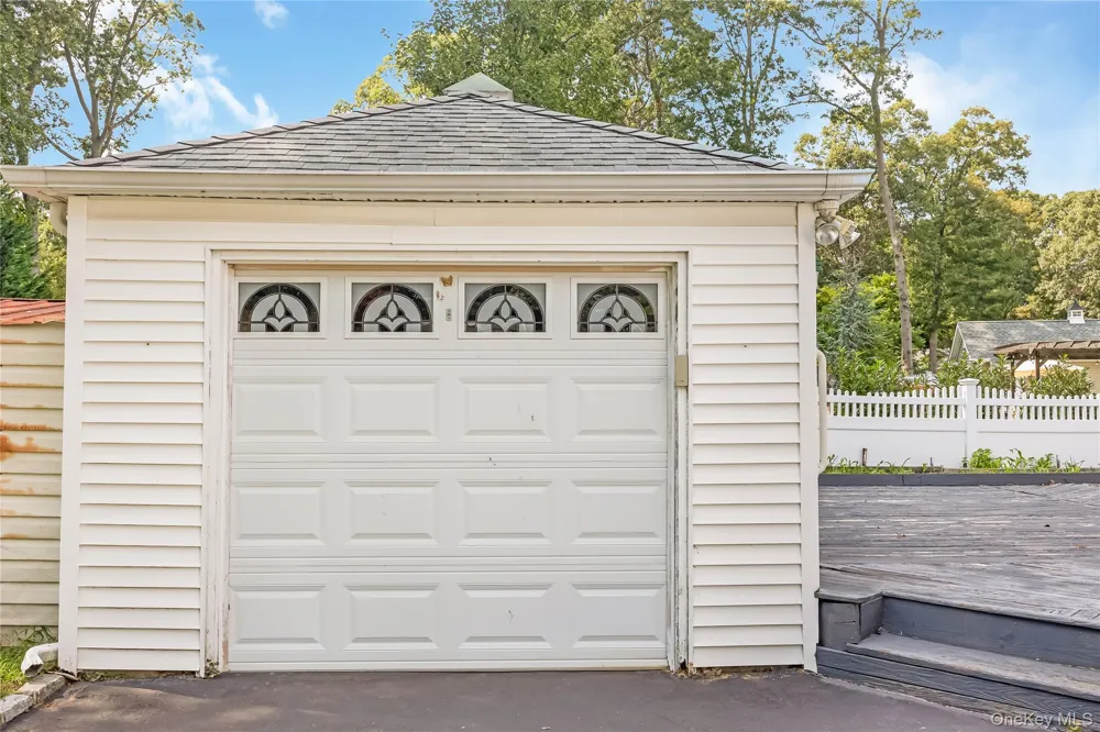 42 Pineacre Drive Smithtown, NY 11787