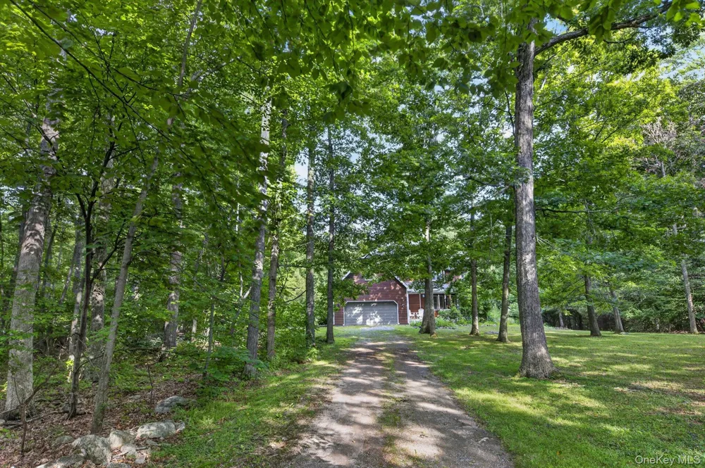 541 E Mountain Road Cold Spring, NY 10516