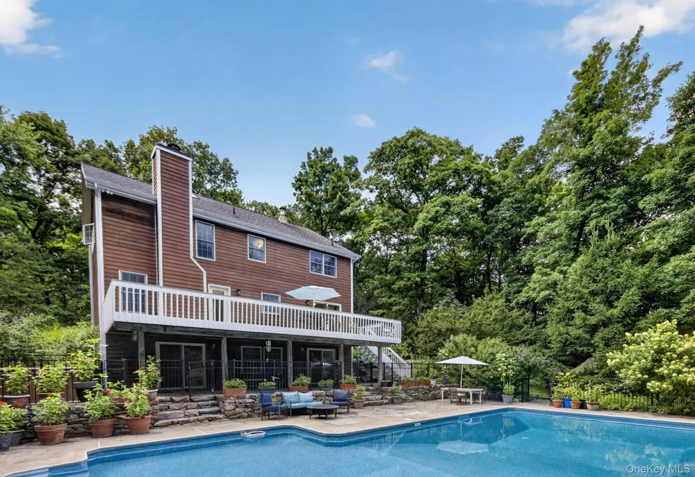 541 E Mountain Road Cold Spring, NY 10516