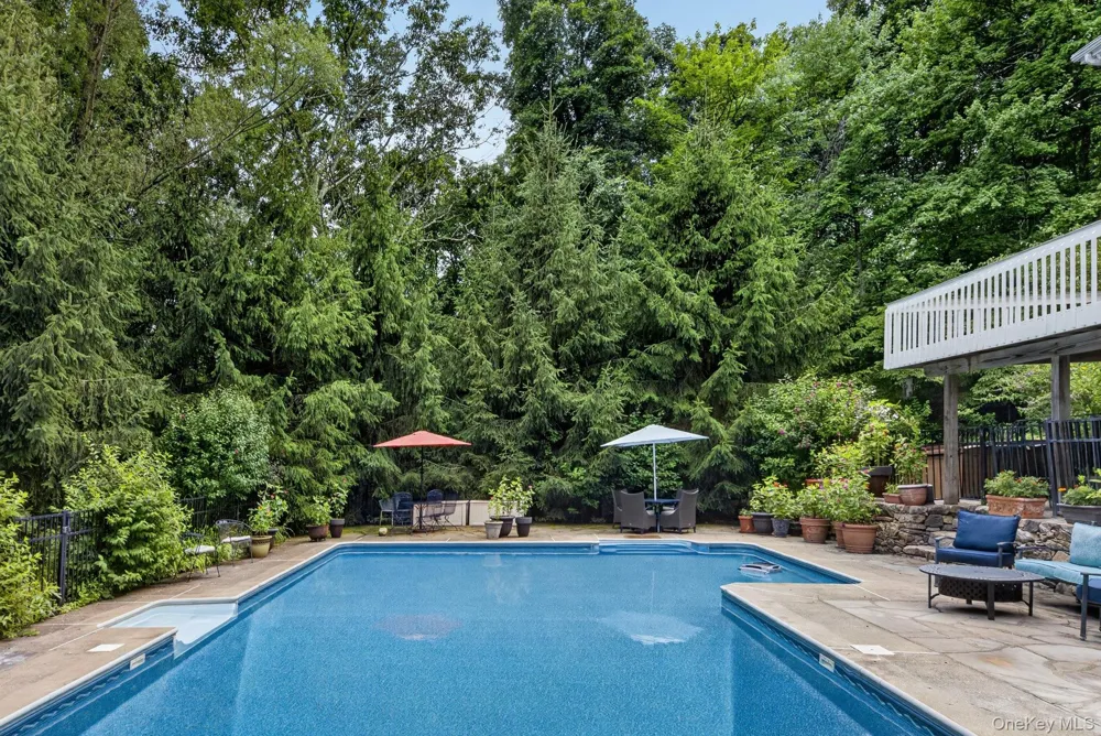 541 E Mountain Road Cold Spring, NY 10516