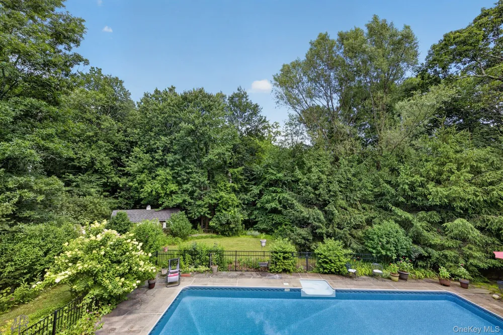 541 E Mountain Road Cold Spring, NY 10516