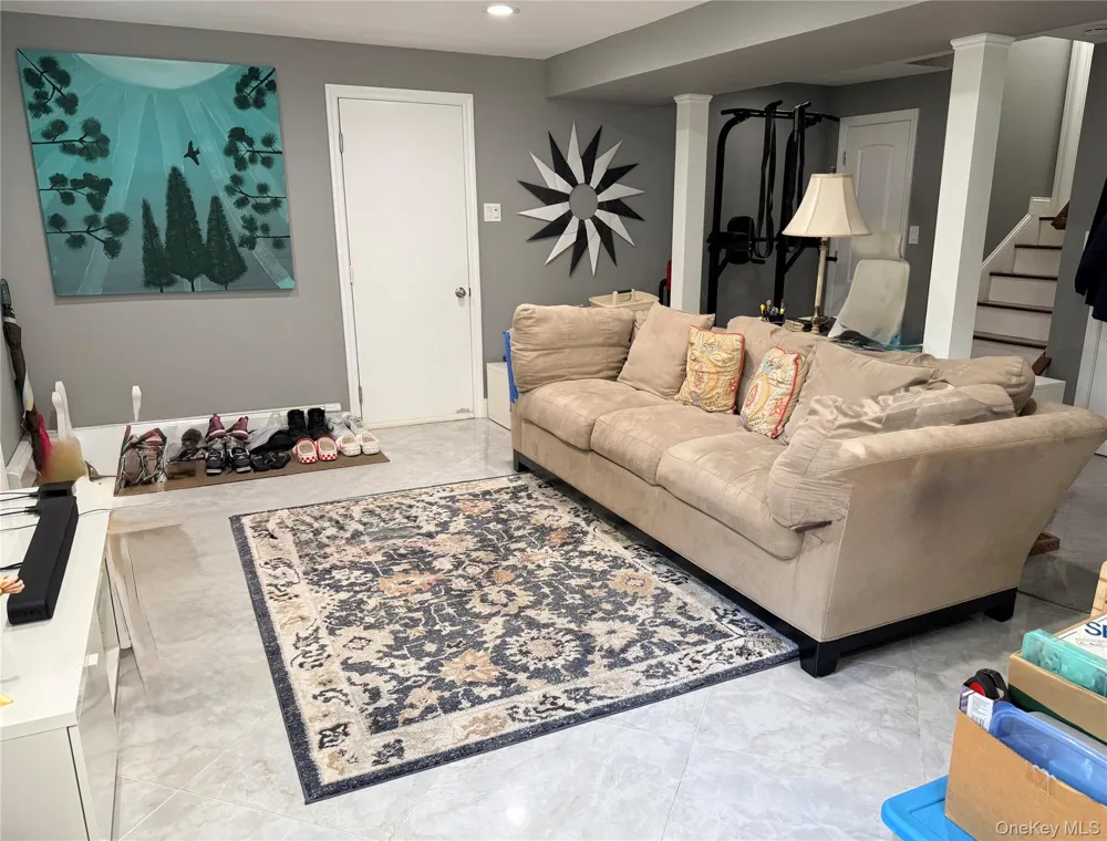 6 Pond View Drive Wading River, NY 11792