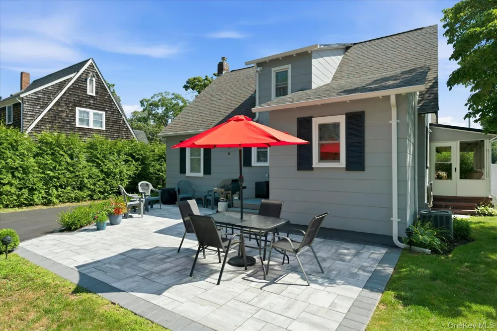 277 Howell Avenue Riverhead, NY 11901