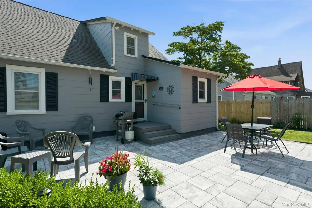 277 Howell Avenue Riverhead, NY 11901