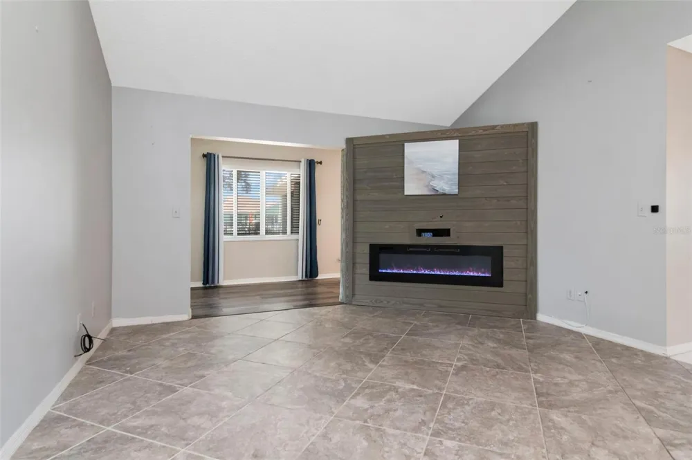 303 BARSTOW COURT Sun City Center, FL 33573