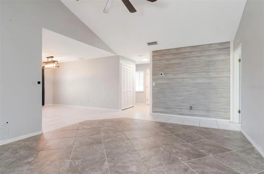 303 BARSTOW COURT Sun City Center, FL 33573