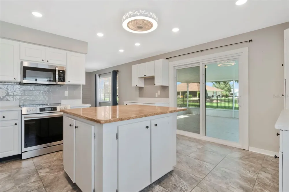 303 BARSTOW COURT Sun City Center, FL 33573