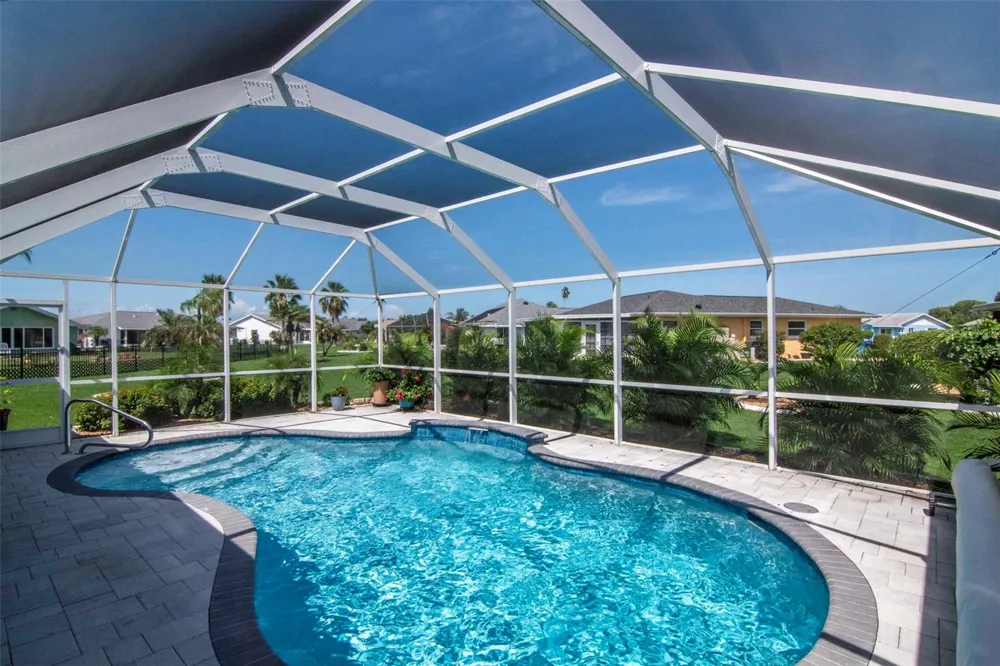 303 BARSTOW COURT Sun City Center, FL 33573