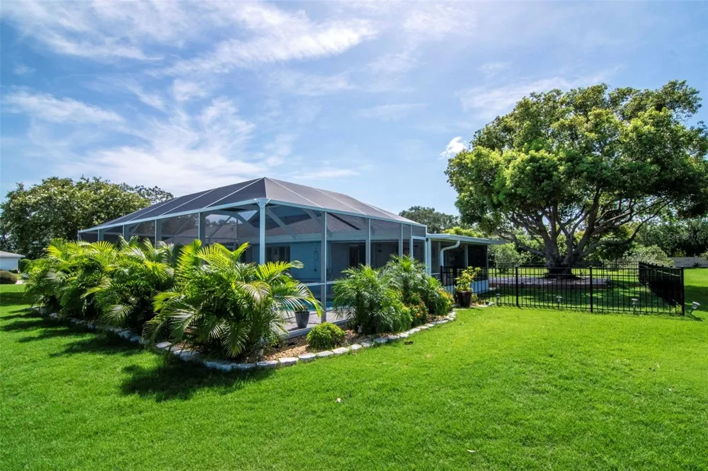 303 BARSTOW COURT Sun City Center, FL 33573